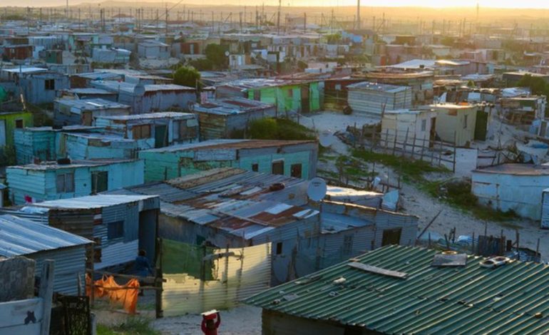 he Department of Human Settlements (DHS) in South Africa is wrestling with an overwhelming predicament: a staggering number of incomplete and blocked housing projects. Despite the rollout of the ‘National Unblocking Program’ in 2021,