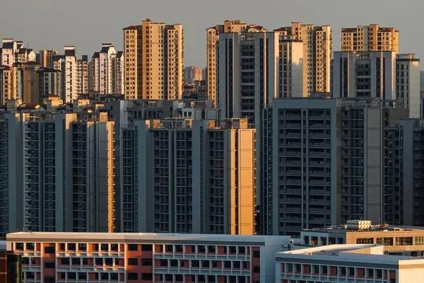 China’s Real Estate Crisis: The Story Behind Abandoned Mansions and Ghost Cities